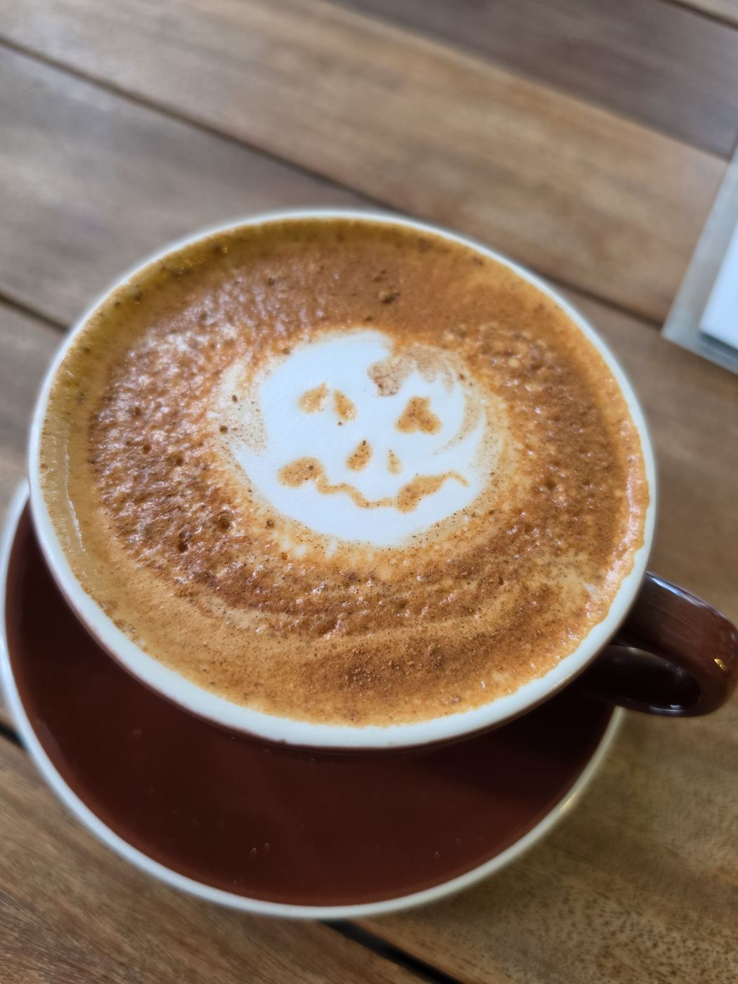 Pumpkin Spice Latte con calaverita